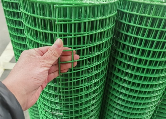 ความยาว 25x25mm 10m ความยาว PVC เคลือบลวดตาข่ายเหล็กเชื่อม Green Garden Mesh Fencing